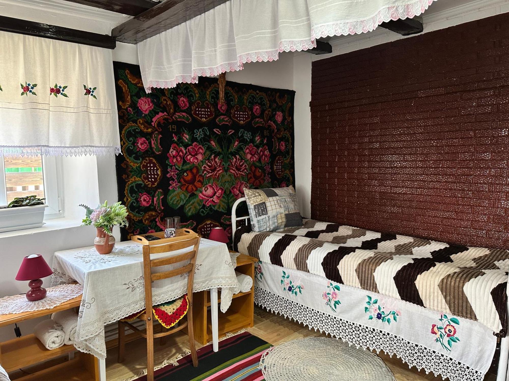 Bed and Breakfast La Madalina Selemet Zewnętrze zdjęcie